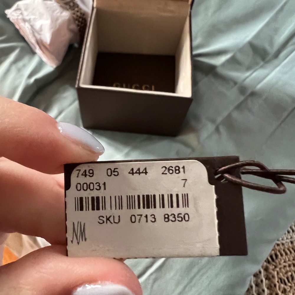 ⭐️ YEAR END SALE ⭐️ GUCCI DIAMOND WATCH - Picture 12 of 14